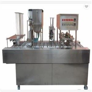 Macchina per il riempimento del caffè con tazza rotativa